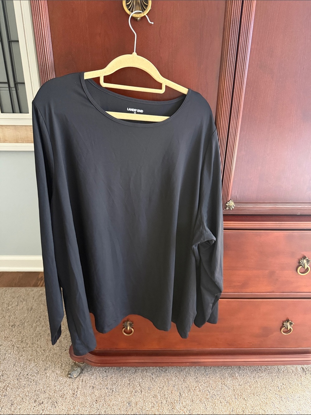 Lands' End Black Long Sleeve Crewneck swim Top